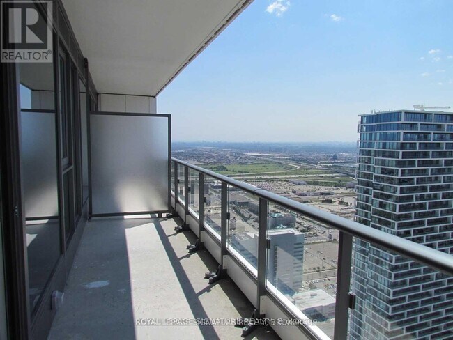 Building Photo - 950 Portage Pkwy