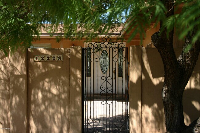 Foto del edificio - 12228 N 64th St