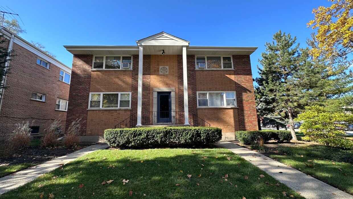 Foto principal - 106 S Kenmore Ave