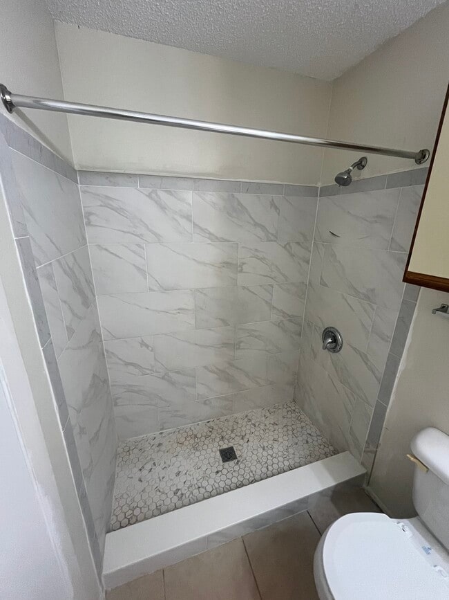 Foto del edificio - 8635 Mallard Reserve Dr