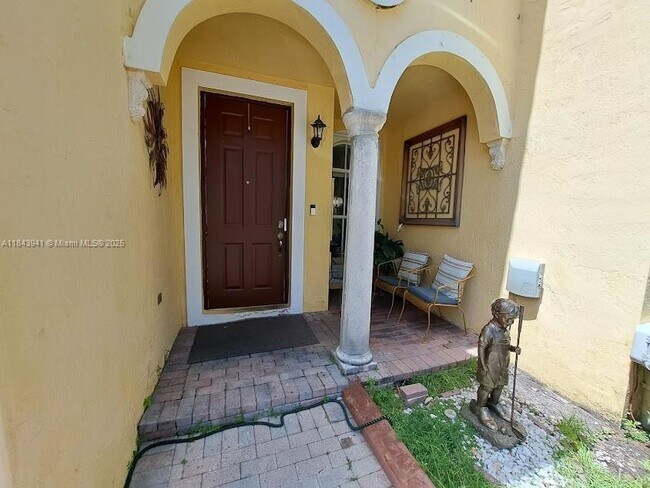 Foto del edificio - 15059 SW 9th Ln