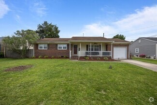 Building Photo - 4960 Narragansett Dr