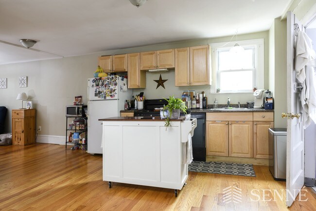 Building Photo - 74 6th St
