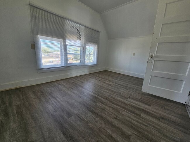 Foto del edificio - 415 12th St SE