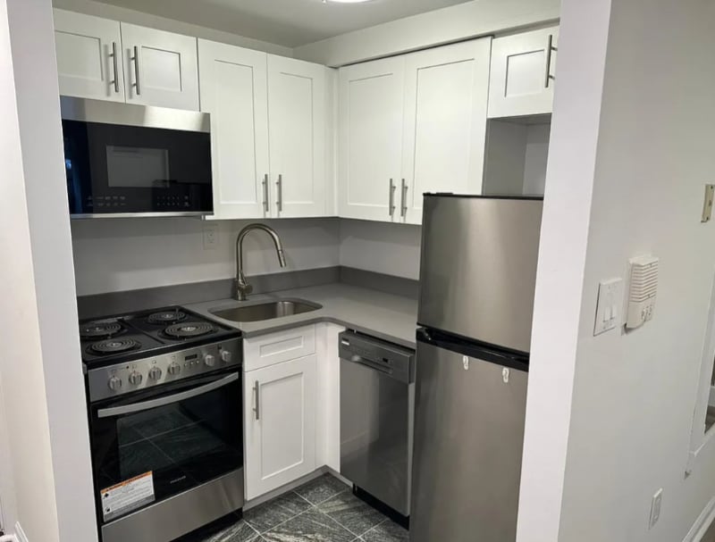 Building Photo - W. W 84th St