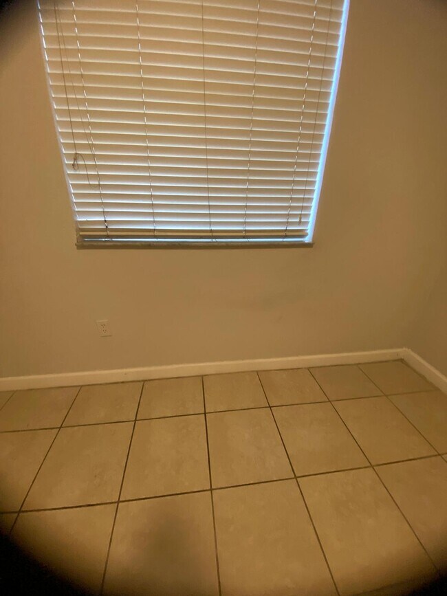 Foto del edificio - 1666 SE 27th Ct