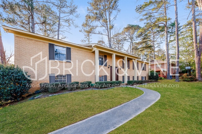 Building Photo - Fantastic Home in Birmingham!