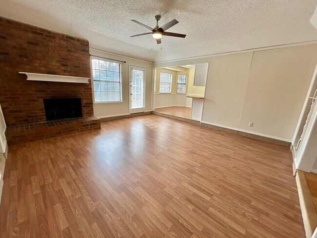Building Photo - Well Maintained Arlington 3 Bedroom