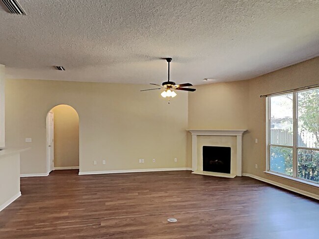 Building Photo - 2713 Caldar Court