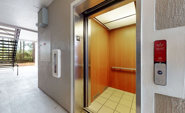 Building Photo - Furnished 1 Bedroom at The Legends at Worl...