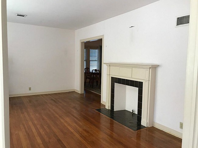 Building Photo - 1746 Kipling St