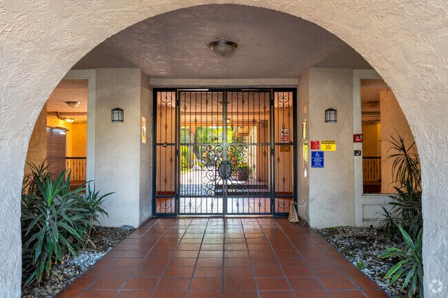 Foto del edificio - Villa La Paloma Apartments | 7722 Reseda Blvd