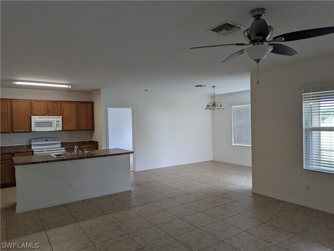 Foto del edificio - 617 SW 31st St
