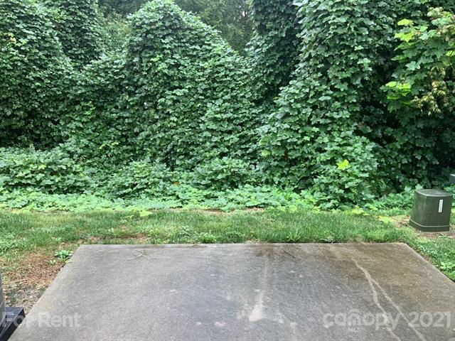 Foto del edificio - 353 Valley Brook Ln SE