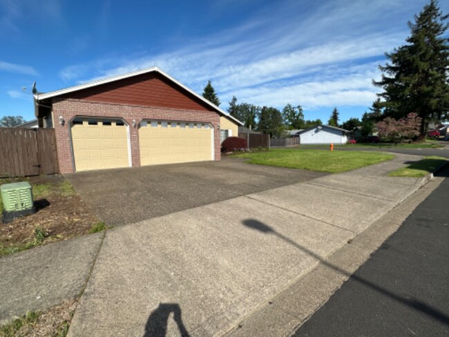 Building Photo - 18895 S Landmark Ln