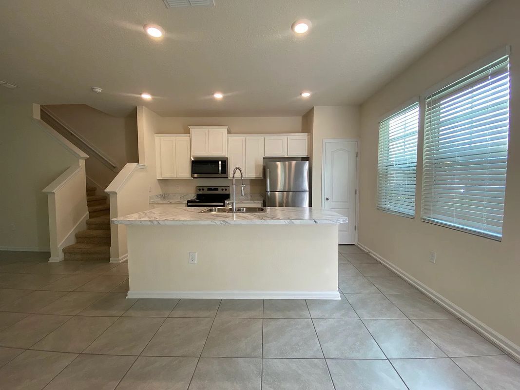 Foto del edificio - 575 Oakleaf Plantation Pkwy