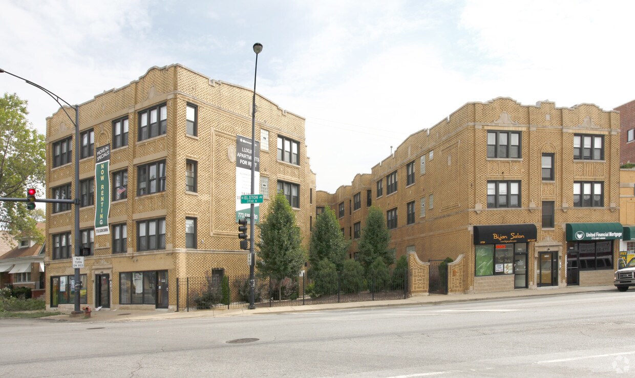 37313715 N Kimball Ave, Chicago, IL 60618 Apartments at 37313715 N
