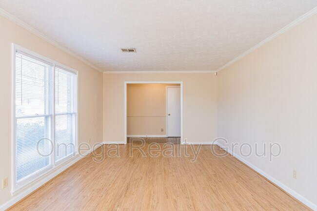 Foto del edificio - 5324 Millwood Rd
