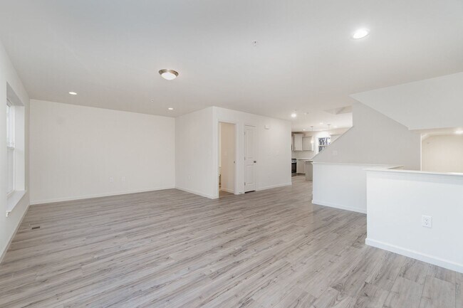 Foto del edificio - Welcome to this charming 3-bedroom, 2.5-ba...