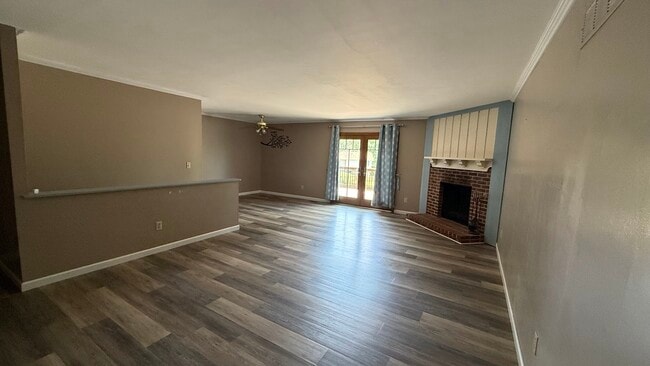 Building Photo - 647 Wynn Pl