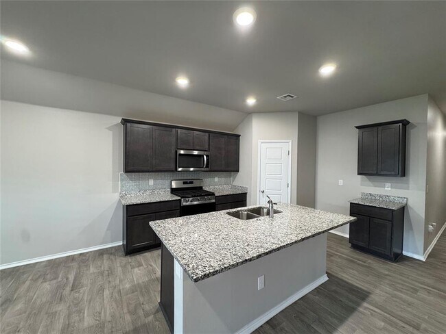 Foto del edificio - 14237 Babbling Brook Dr