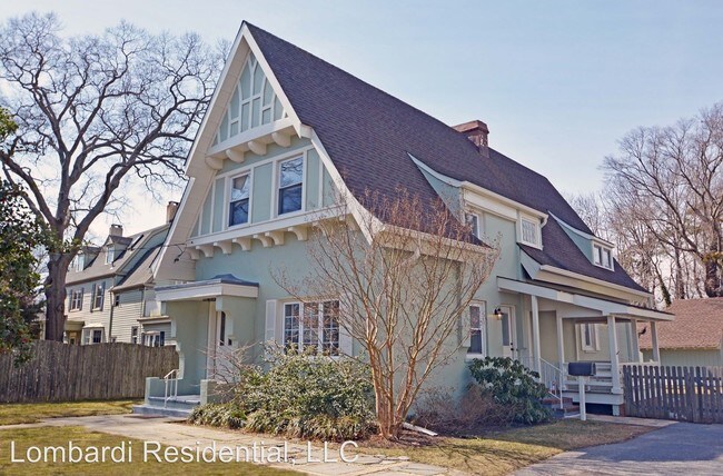 Building Photo - 4 br, 2.5 bath House - 217 River Ave