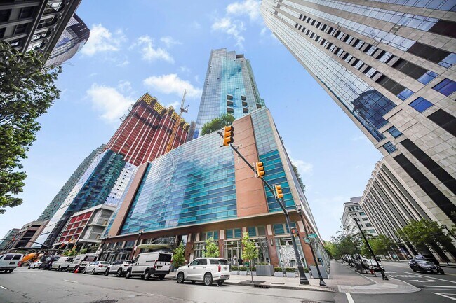 Building Photo - 77 Hudson St