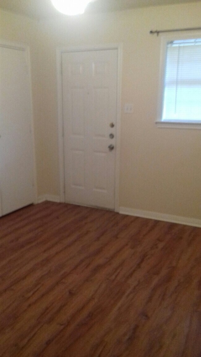 Foto del edificio - 1210 webhollow Cir