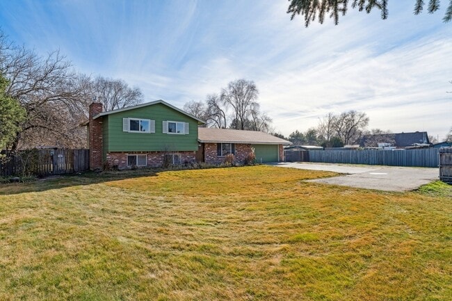 Foto del edificio - 420 S Five Mile Rd