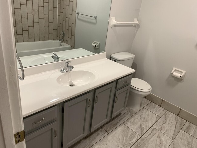 Building Photo - 7018 Timber Rise Cove