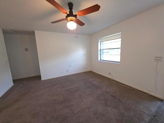 Building Photo - 231 Hibiscus St