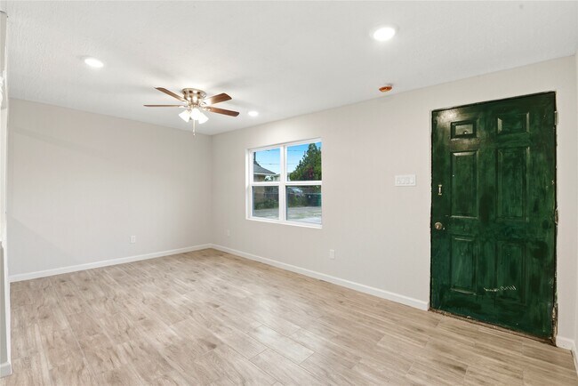 Foto del edificio - 7010 Brownsville St