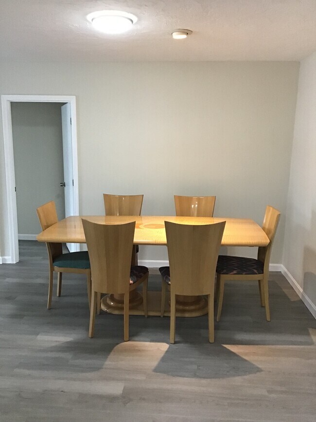 Foto del edificio - 210 Brook Village Rd