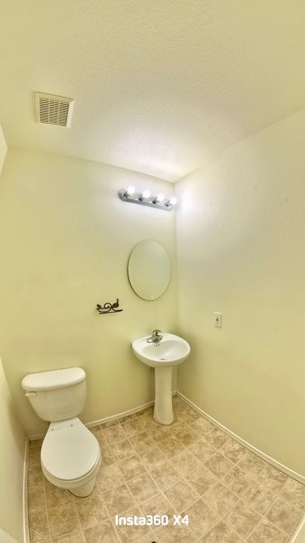 Building Photo - 2928 Main St