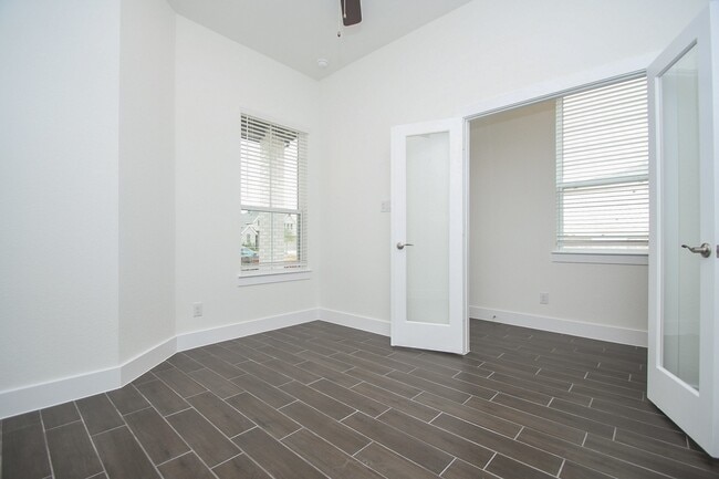 Foto del edificio - 2823 Sunrise Fld Ln