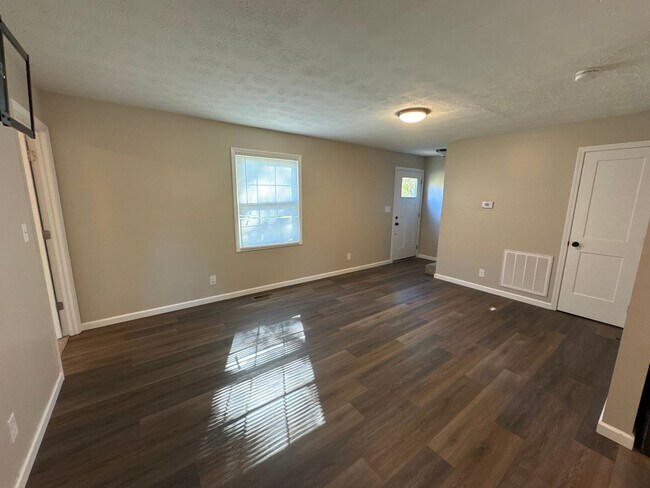 Foto del edificio - 11472 US-62