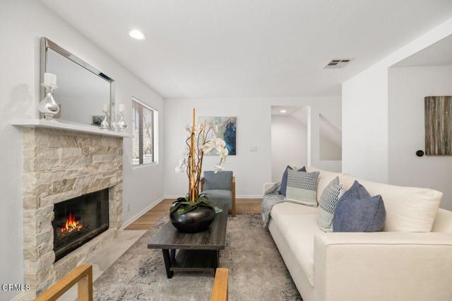 Foto del edificio - 4455 Rockland Pl