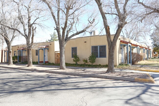 Building Photo - 204-210 12th St SW