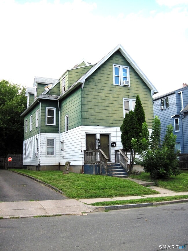 Building Photo - 78 Whitmore St