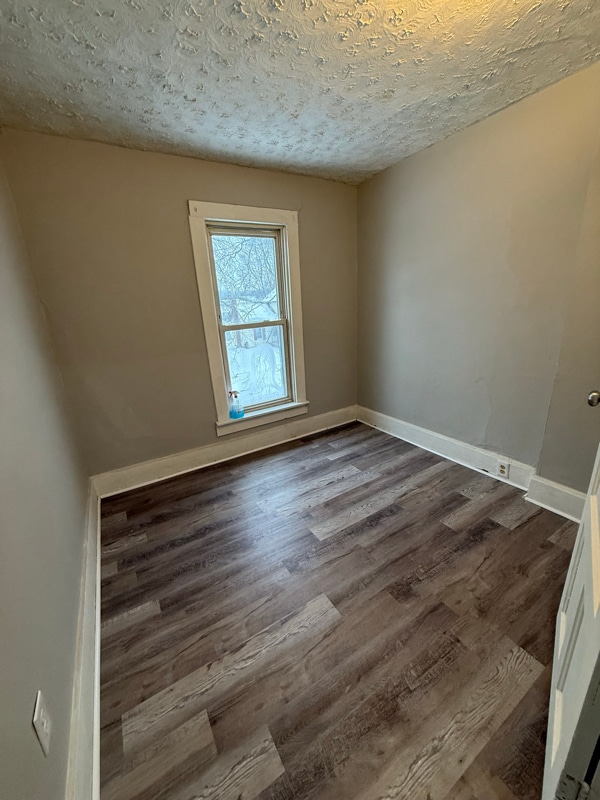 Building Photo - 831 S Lawn Ave