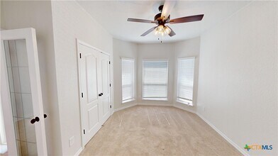 Building Photo - 808 Dred Roger Circle