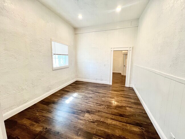Foto del edificio - 1709 Peralta St