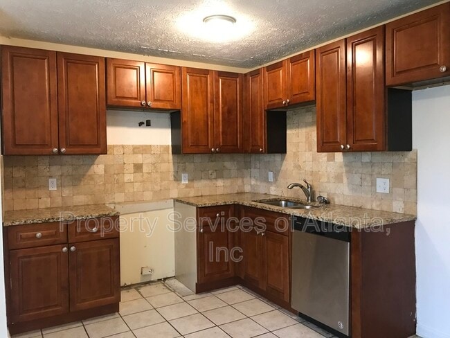 Foto del edificio - 8305 Glenwoods Terrace
