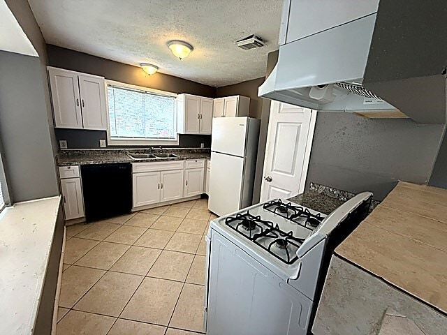 Building Photo - 3118 Trembling Creek Cir