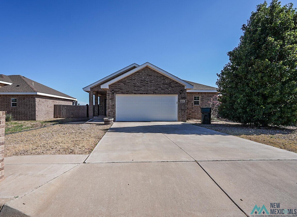 Foto principal - 3825 Madison Rd