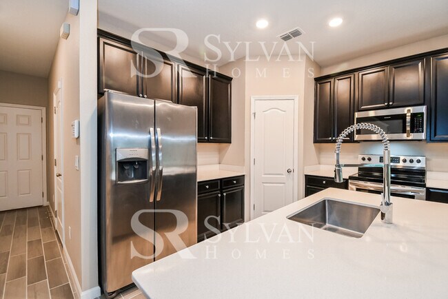 Foto del edificio - Living where You Love is Good for your Heart!