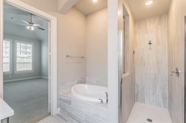 Foto del edificio - 6320 Whitebrush Pl