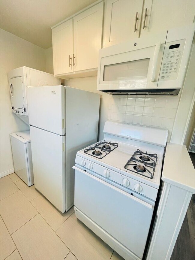 Foto del edificio - AC and Washer/Dryer In Unit