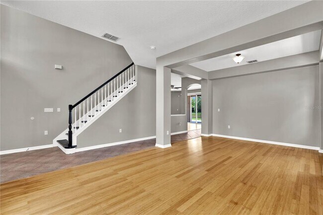 Foto del edificio - 643 Willett Dr