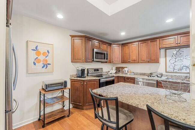 Foto del edificio - 50 Glenwood Ave